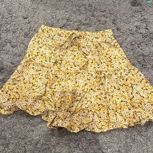 Women’s yellow floral skirt